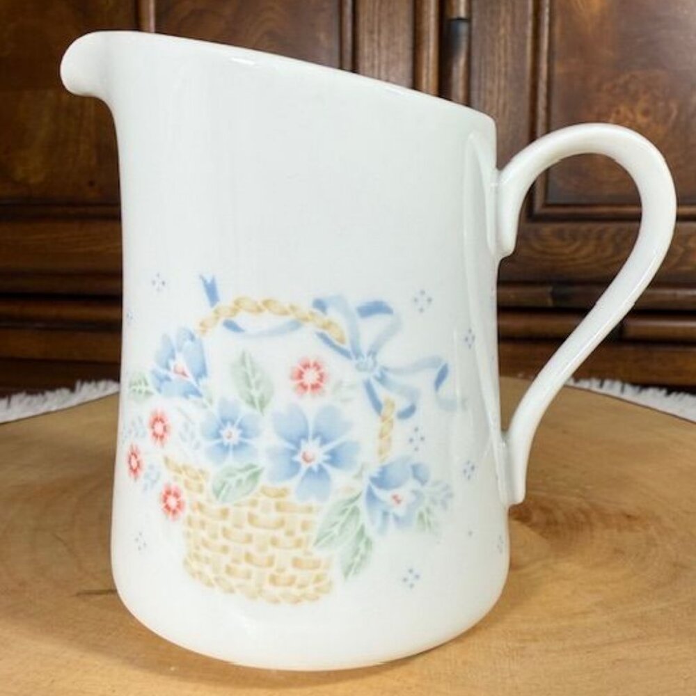 Vintage Corning Country Cornflower 10oz Creamer and Sugar Bowl with Lid - Picture 2 of 13